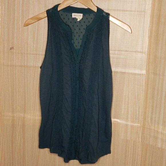 Meadow Rue Womens Green Sleeveless Knit Top Sheer Swiss Dot Detail XS - Picture 1 of 7